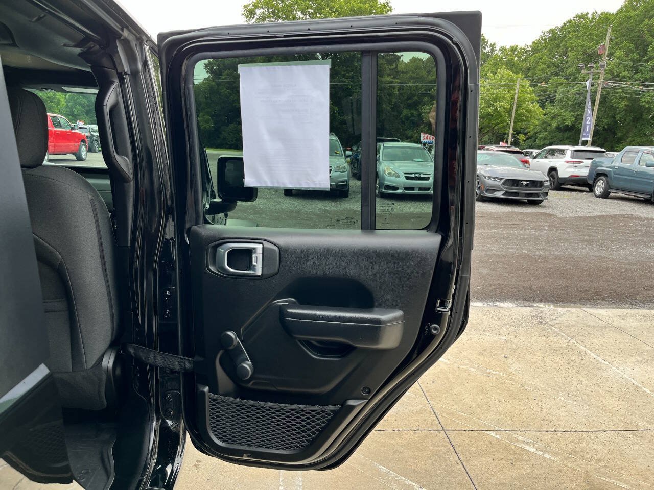 Used 2024 Jeep Wrangler Unlimited Sport AWD/4WD image 13