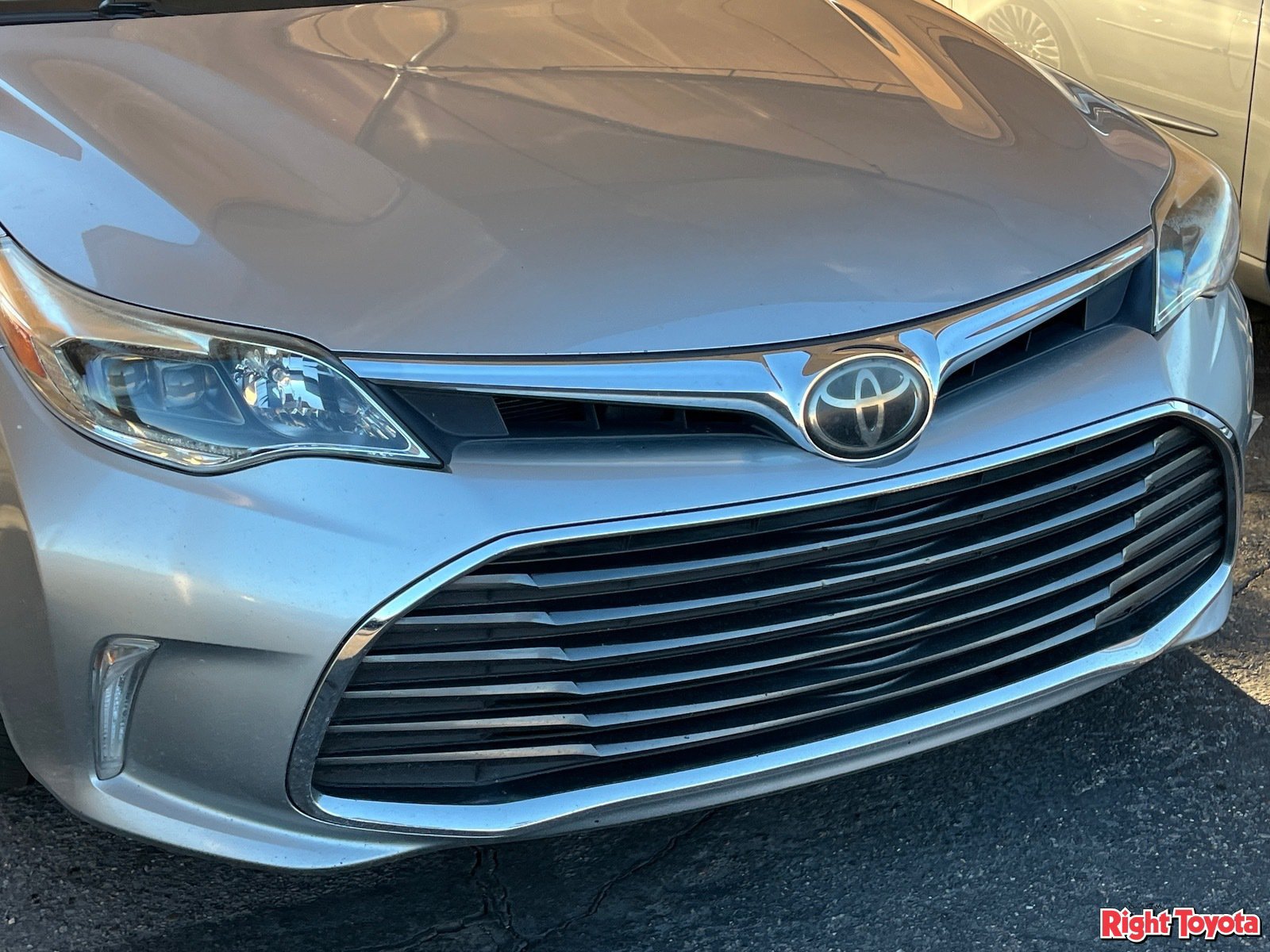 Used 2016 Toyota Avalon Limited w/ Toyota Safety Sense Package FWD image 7