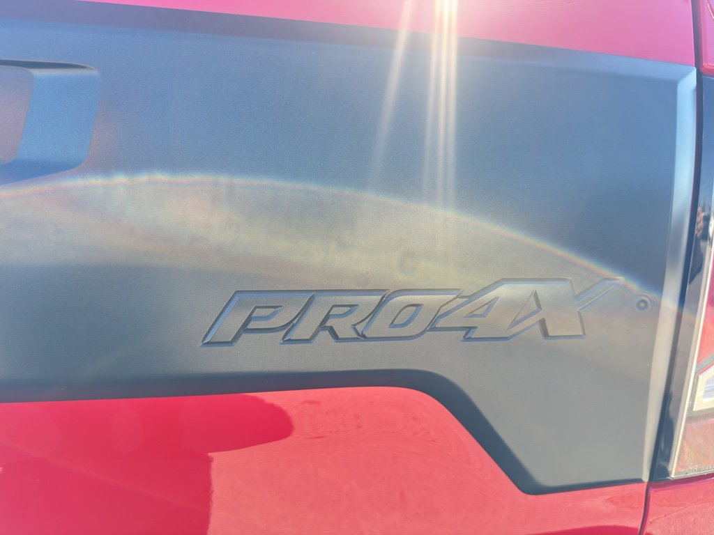 Used 2020 Nissan Titan PRO-4X w/ Pro-4x Convenience Package image 24