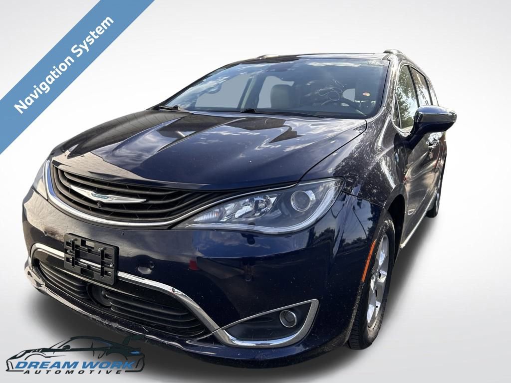 Used 2018 Chrysler Pacifica Limited w/ Advanced Safetytec Group