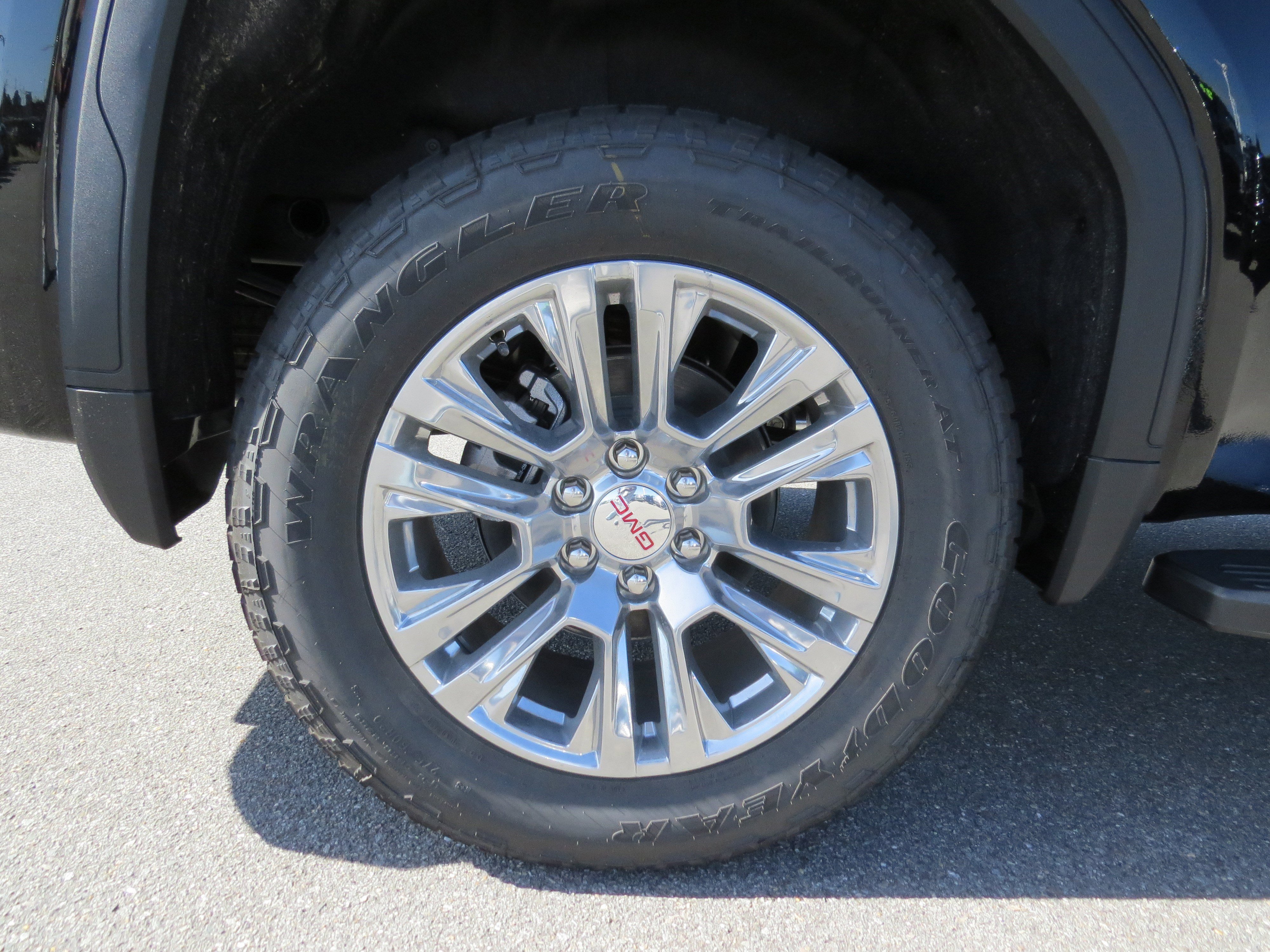 New 2026 GMC Sierra 1500 Denali w/ Technology Package image 13