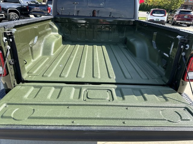 Used 2022 Jeep Gladiator Sport AWD/4WD image 29