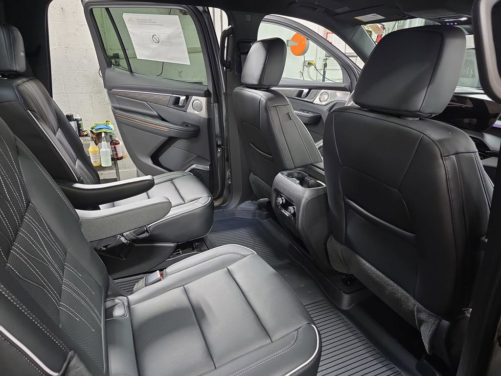 New 2026 Buick Enclave Avenir w/ Super Cruise Package image 11