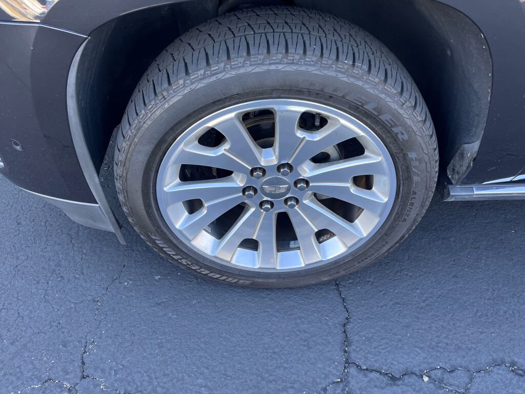 Used 2019 Cadillac Escalade ESV Premium Luxury image 12