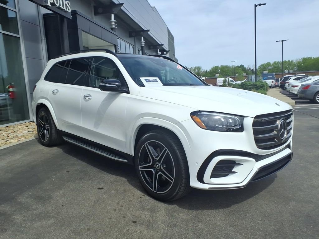 Used 2025 Mercedes-Benz GLS 450 4MATIC image 8
