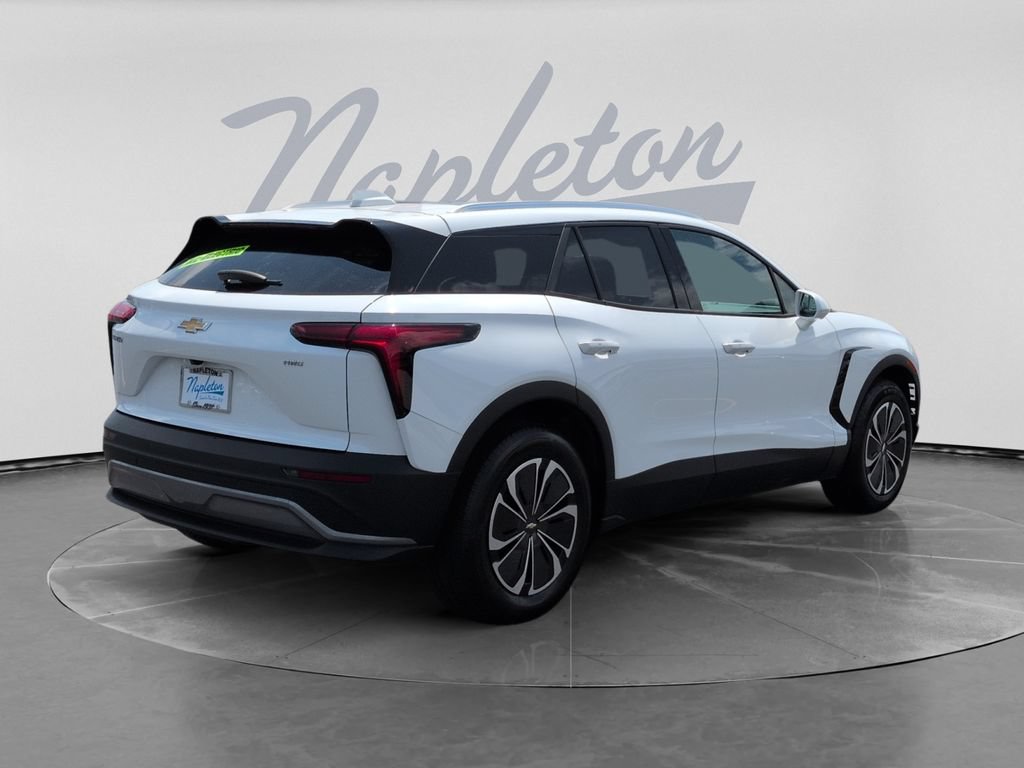 Used 2024 Chevrolet Blazer EV LT AWD/4WD image 8