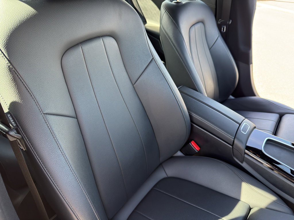 Used 2025 Mercedes-Benz CLA 250 4MATIC image 30