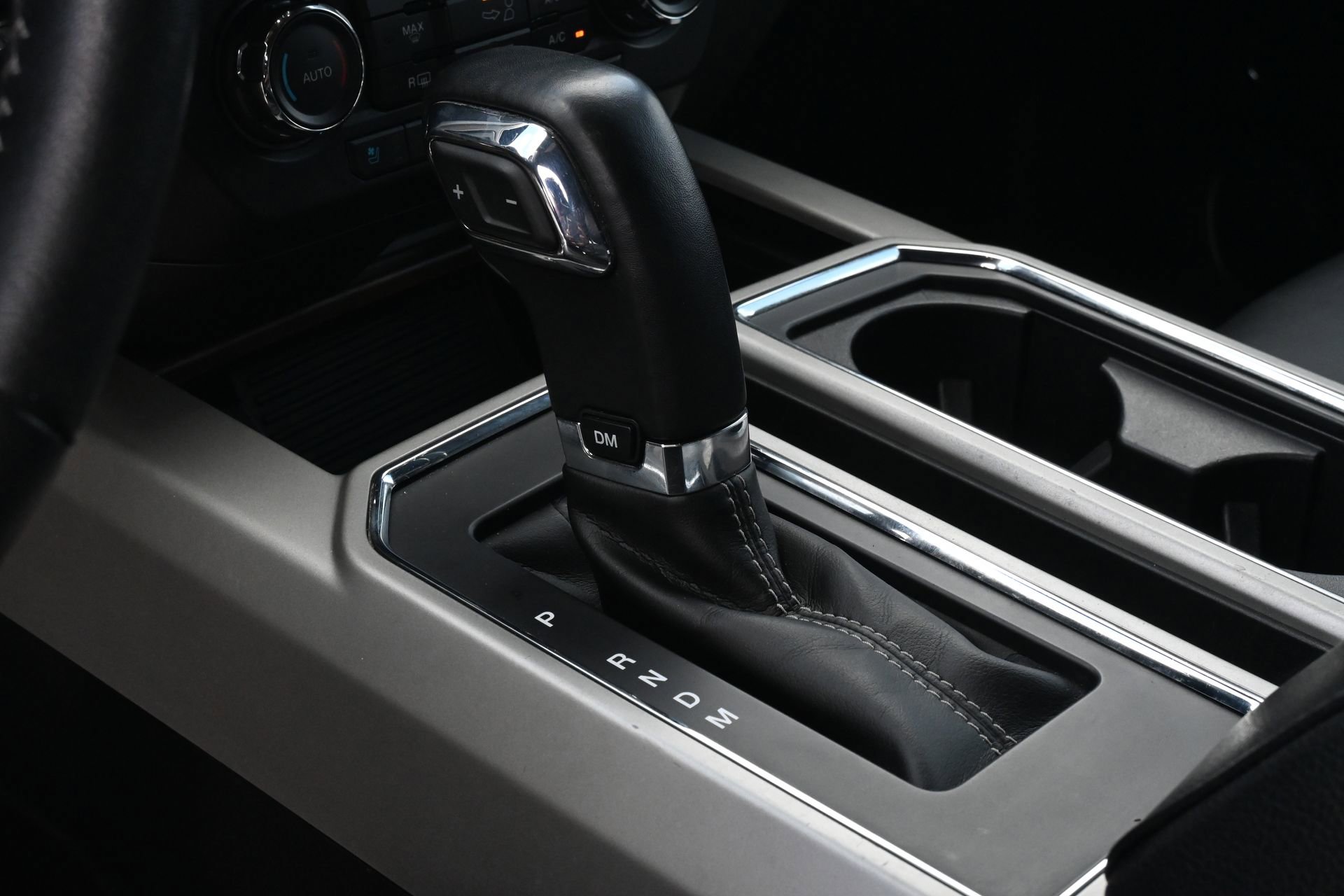 Used 2020 Ford F150 Lariat w/ Equipment Group 501A Mid RWD image 14