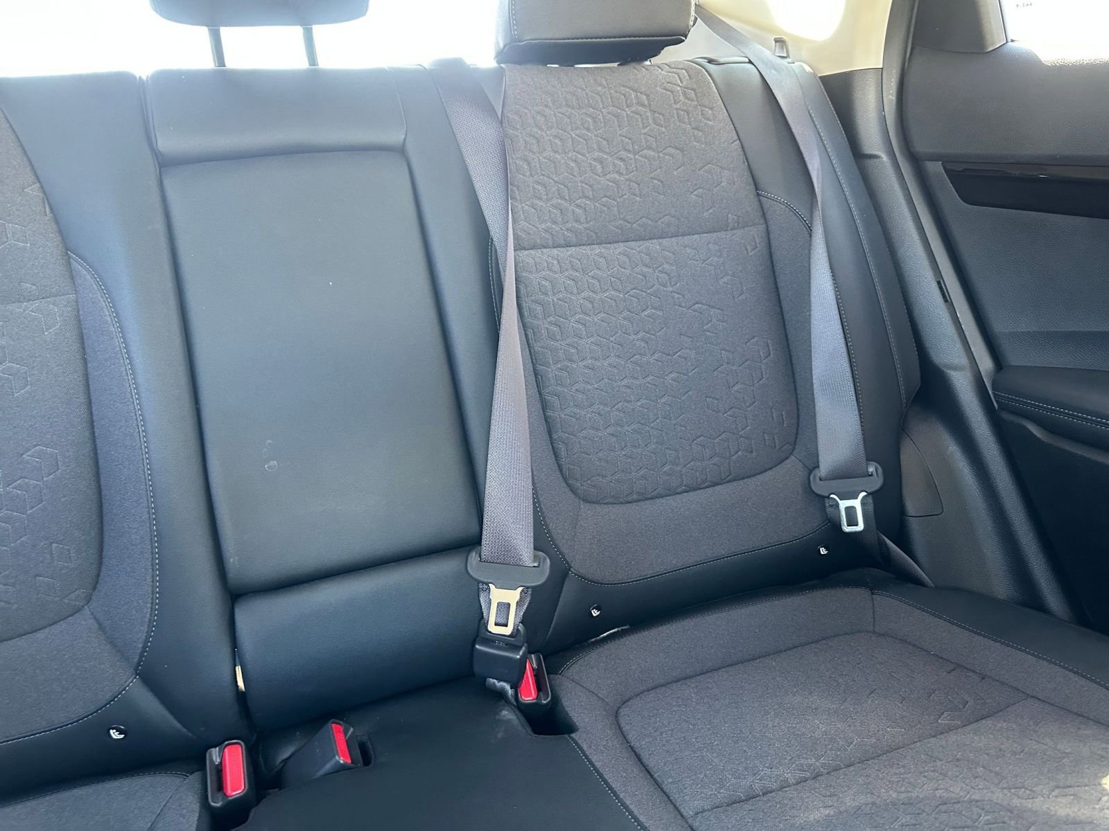 Used 2025 Kia Seltos S image 38