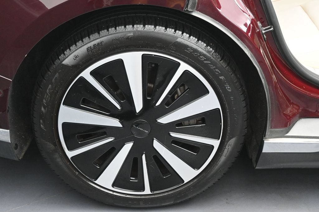 Used 2023 Lucid Air Touring AWD/4WD image 12