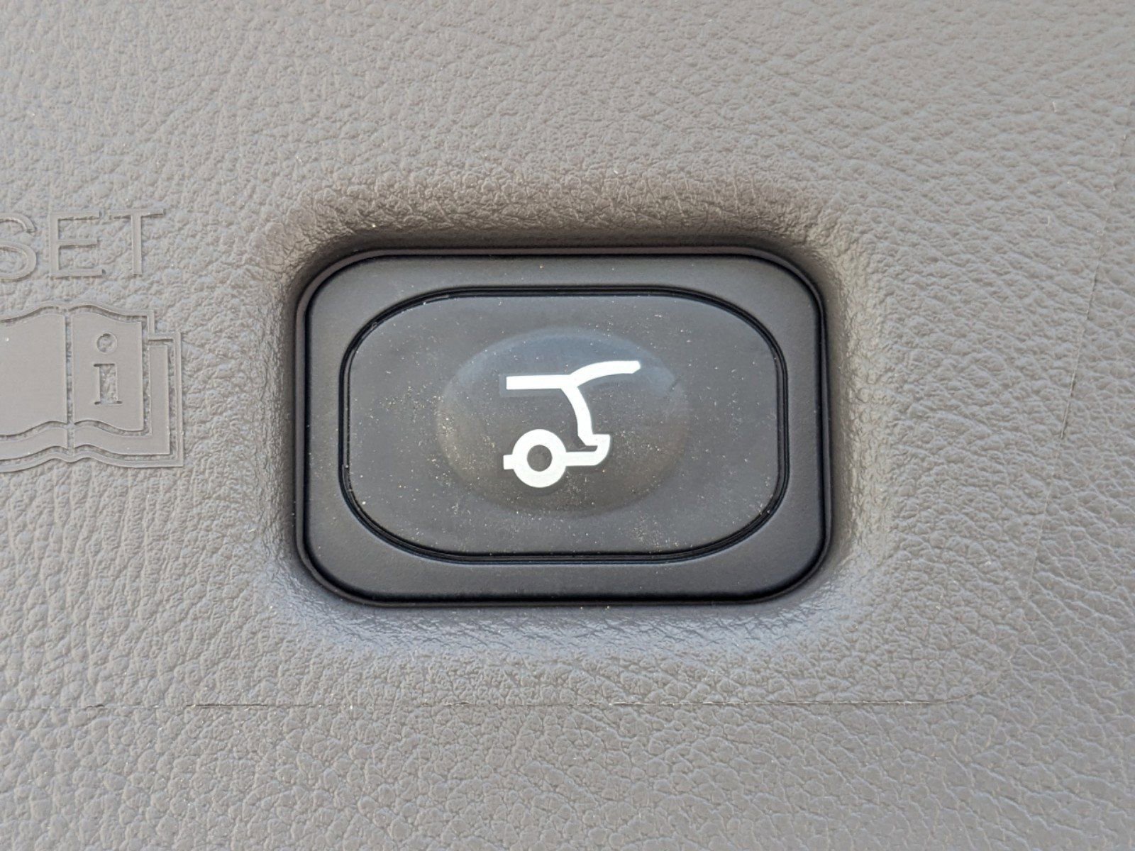 Certified 2023 Lincoln Nautilus Reserve w/ Equipment Group 201A image 8