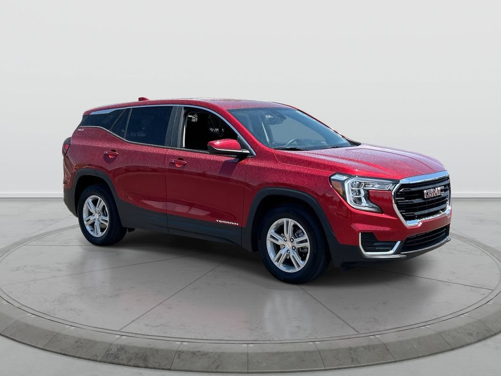 Used 2023 GMC Terrain SLE FWD image 2