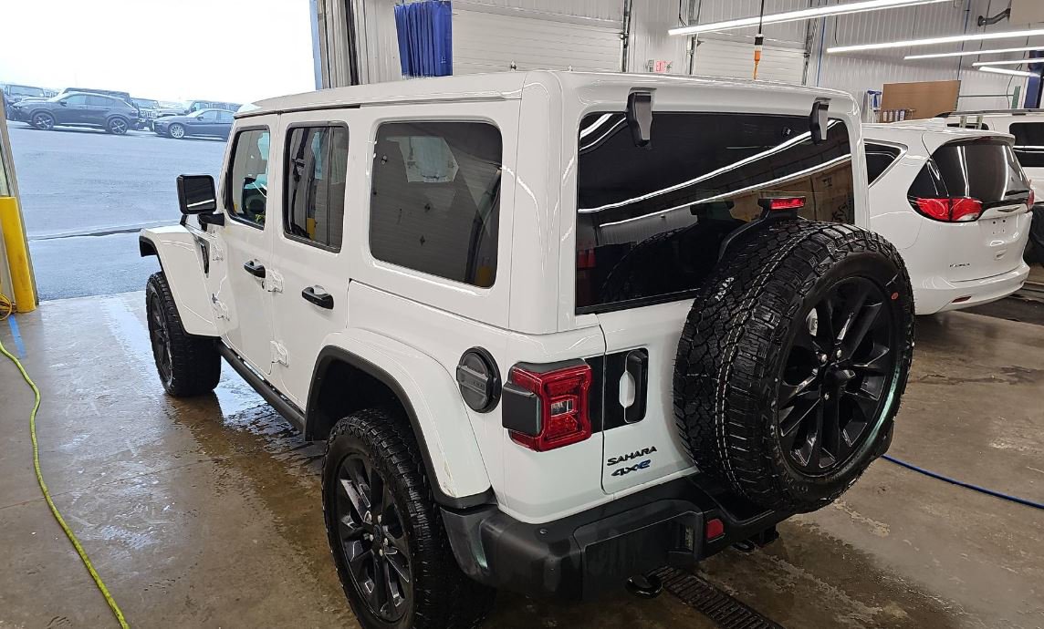 Used 2025 Jeep Wrangler Backcountry image 4