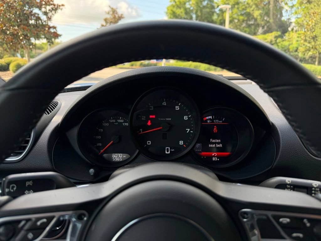 Certified 2024 Porsche 718 Cayman RWD image 11