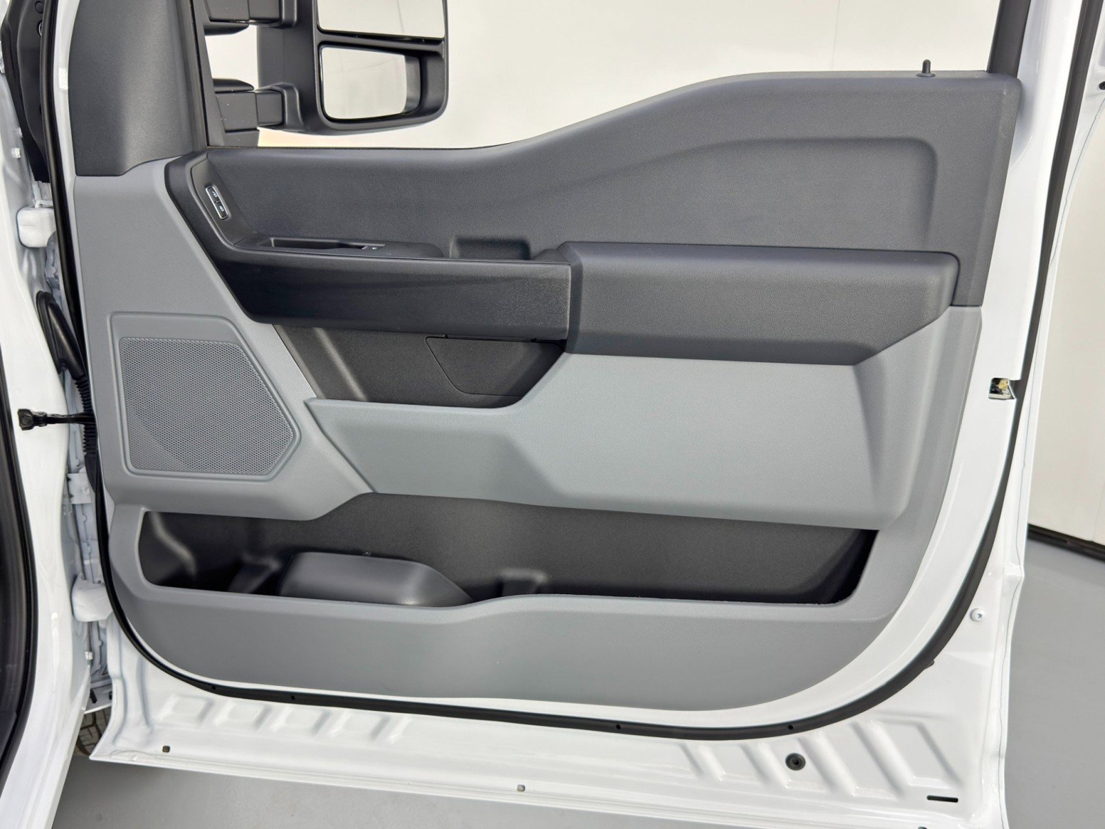 Used 2025 Ford F350 XL w/ XL Driver Assist Package image 32