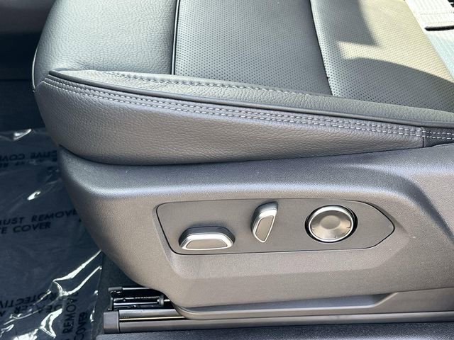 New 2026 GMC Yukon XL Denali w/ Denali Reserve Package image 23