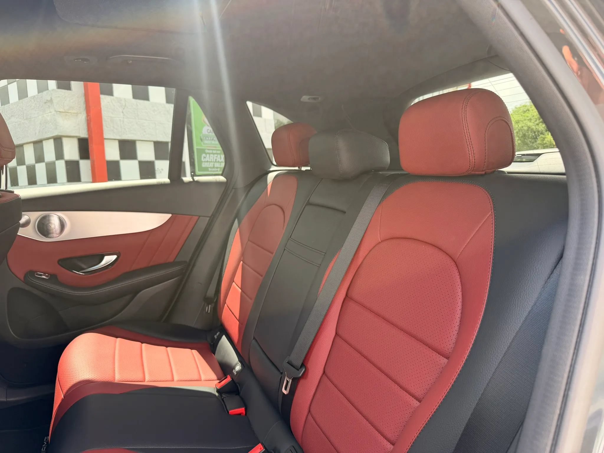 Used 2020 Mercedes-Benz GLC 300 4MATIC image 28
