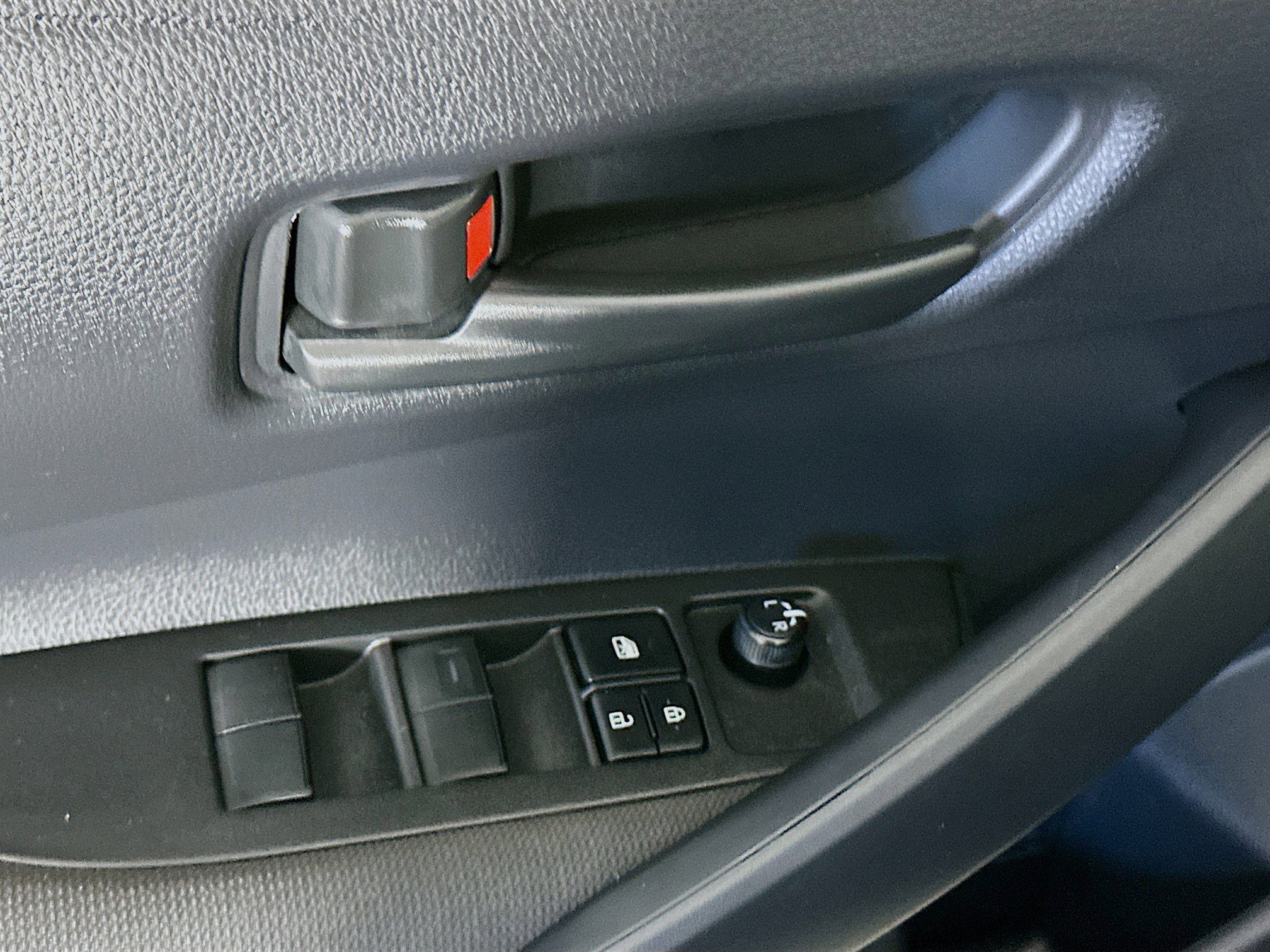 Used 2024 Toyota Corolla LE w/ LE Convenience Package image 15