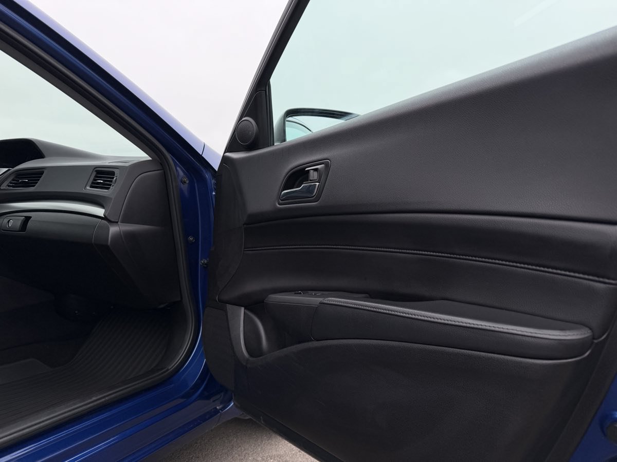 Used 2017 Acura ILX FWD image 19