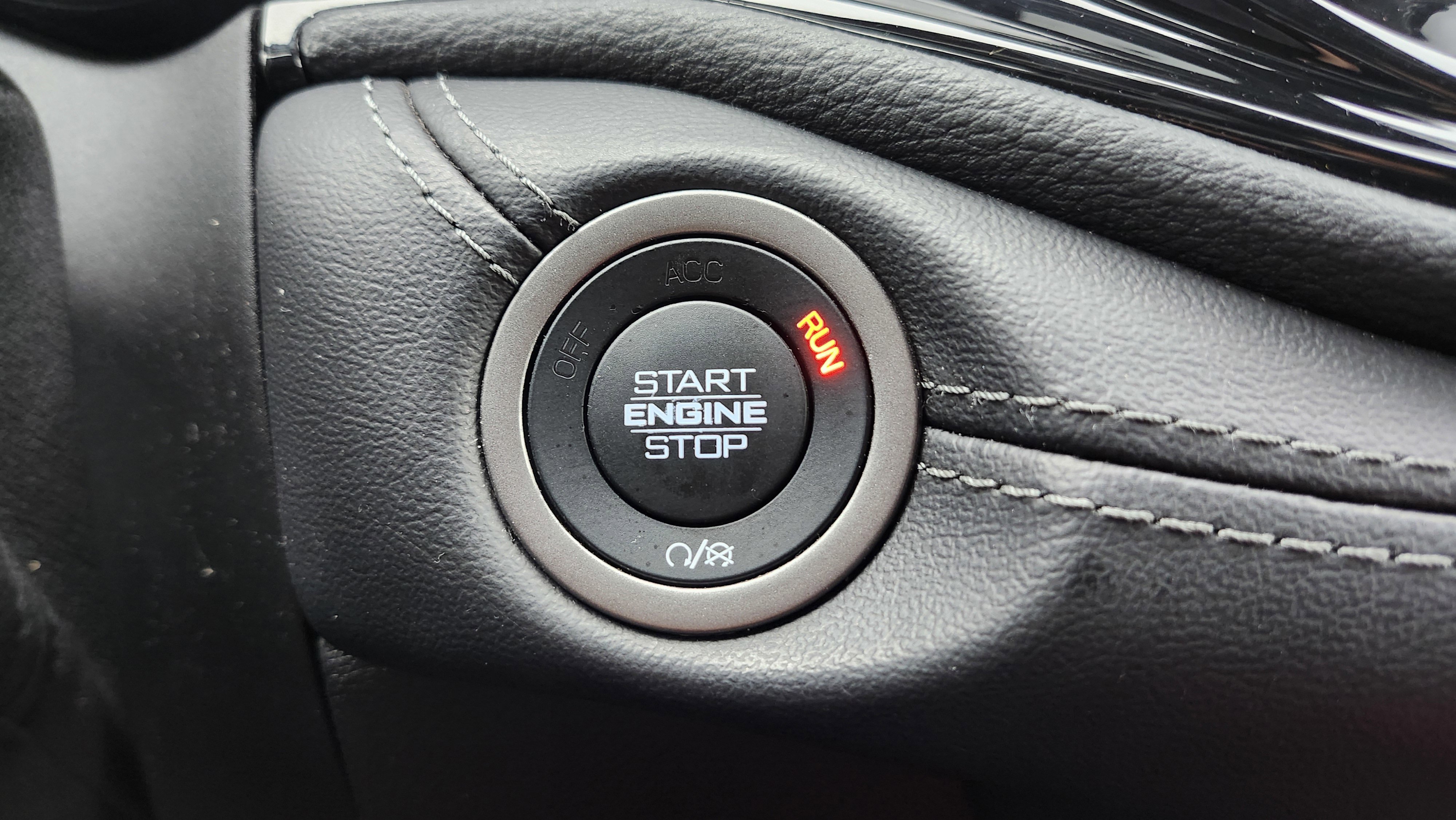 Used 2023 Dodge Durango SXT image 6