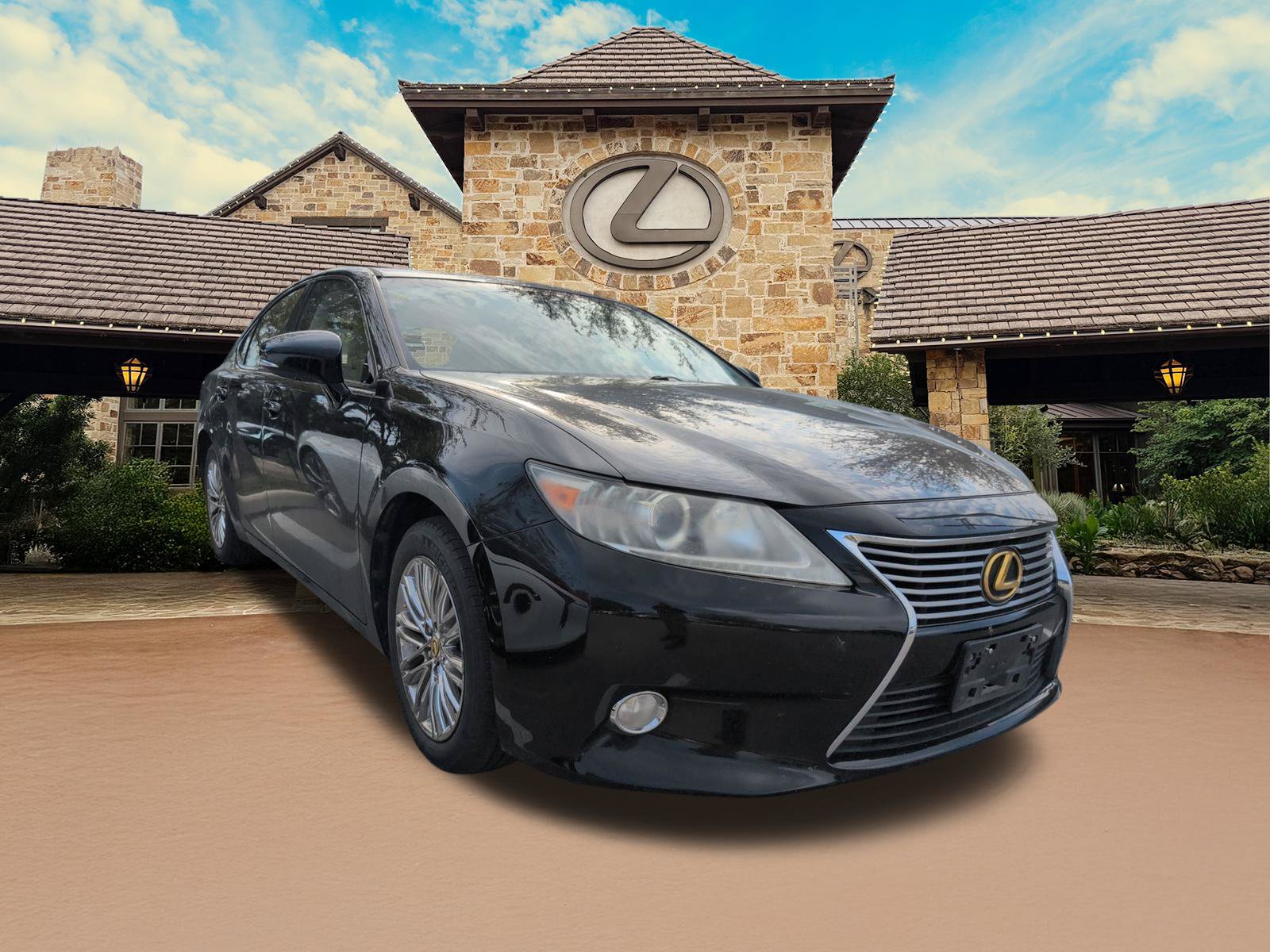 Used 2014 Lexus ES 350 w/ Premium Package FWD image 2
