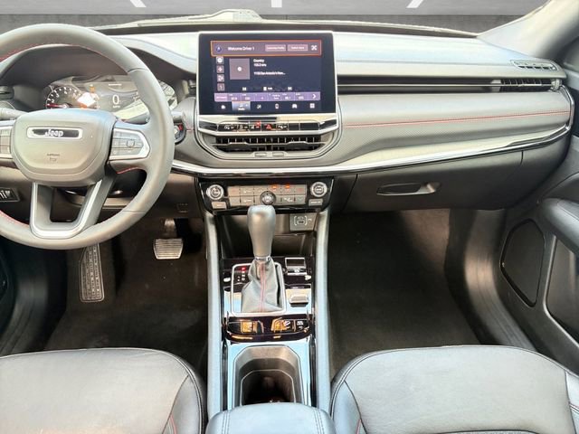 Used 2024 Jeep Compass Trailhawk image 3