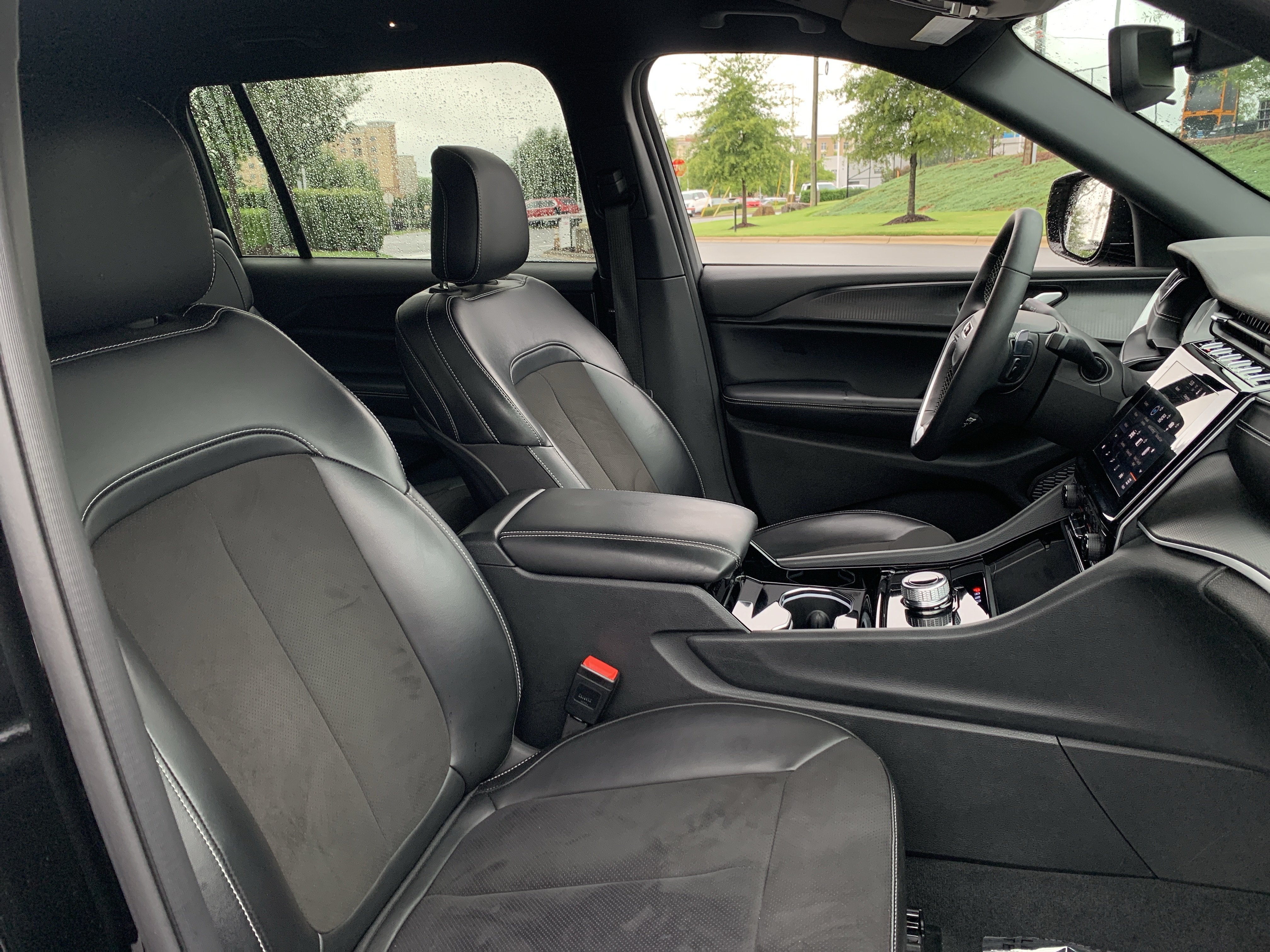 Used 2023 Jeep Grand Cherokee L Laredo AWD/4WD image 35