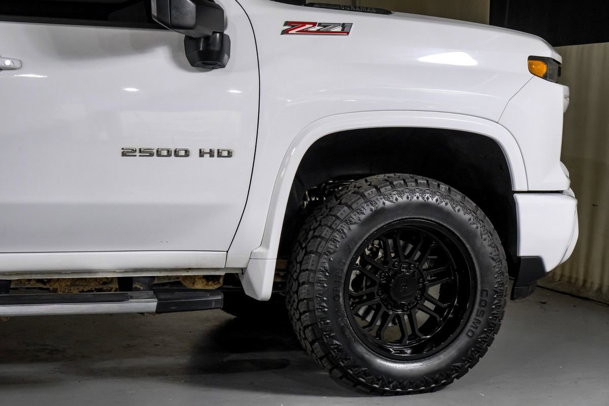 Used 2024 Chevrolet Silverado 2500 LT AWD/4WD image 8