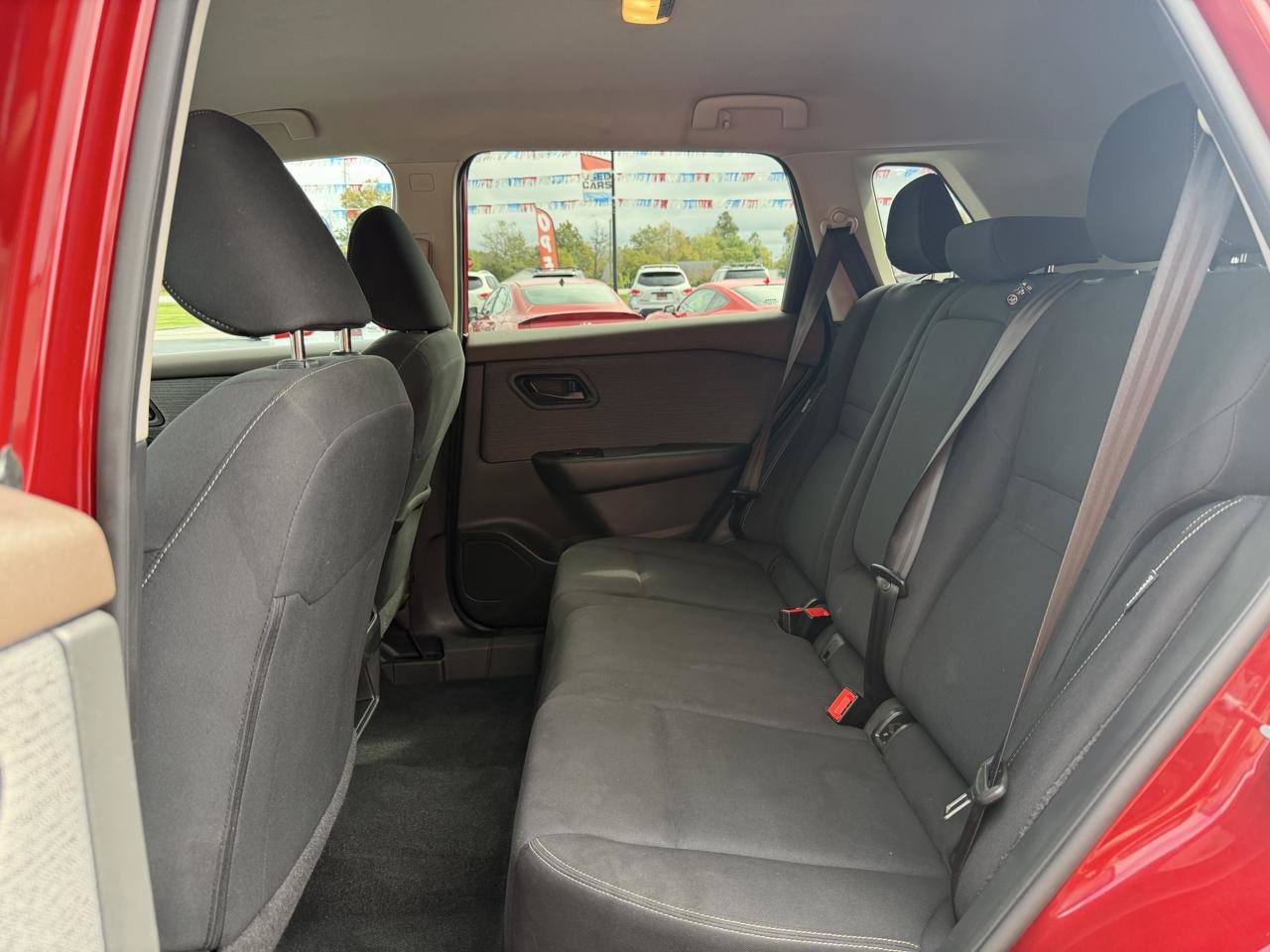 Used 2023 Nissan Rogue S AWD/4WD image 17