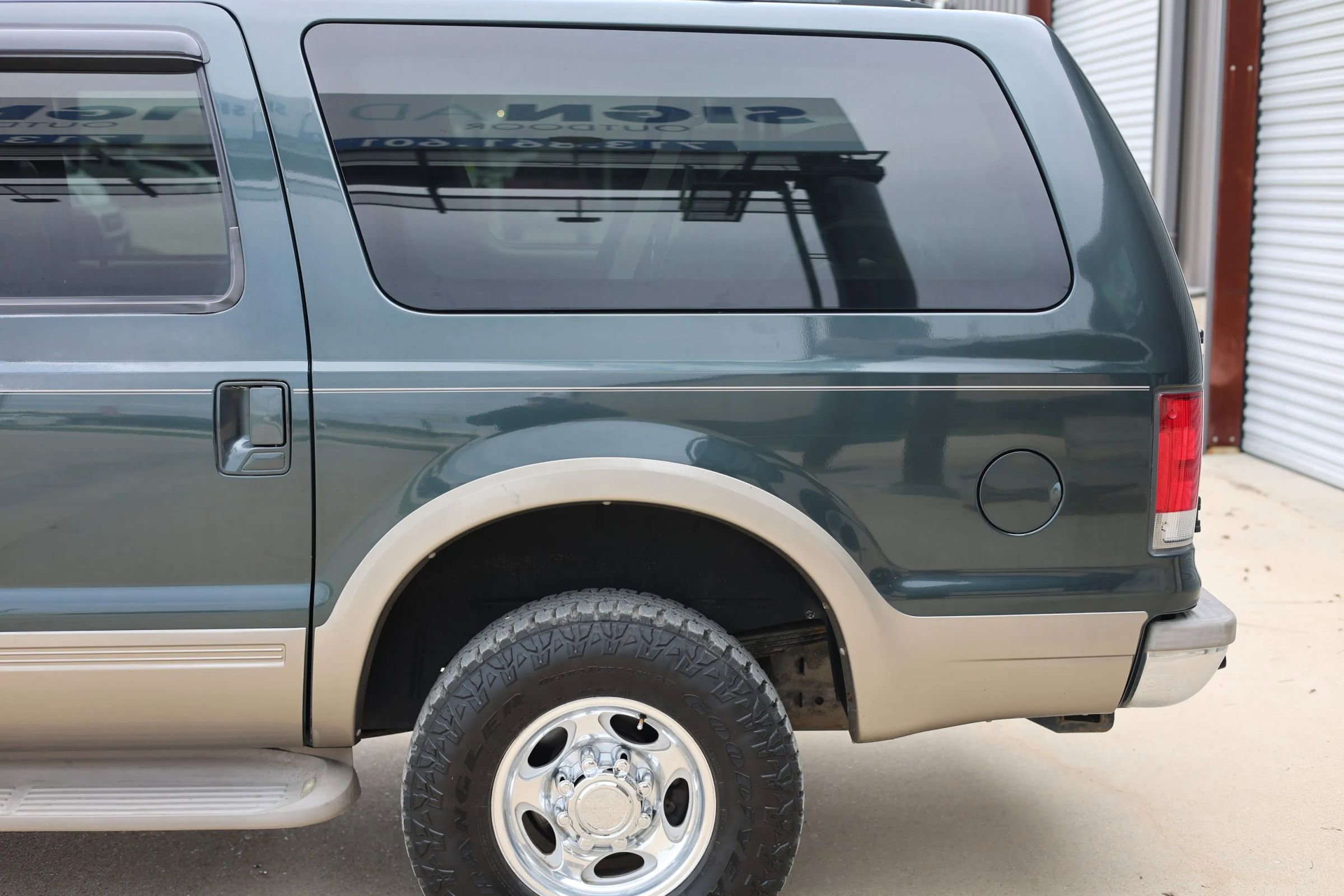Used 2000 Ford Excursion Limited image 10