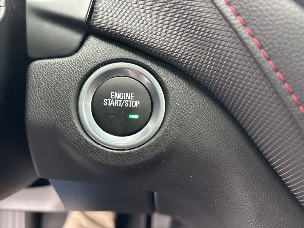 Used 2022 Chevrolet Equinox RS w/ RS Leather Package image 17