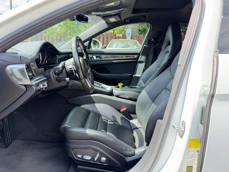 Used 2018 Porsche Panamera 4 w/ Premium Package AWD/4WD image 12
