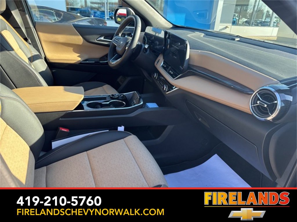 New 2025 Chevrolet Equinox ACTIV w/ Safety and Technology Package image 5