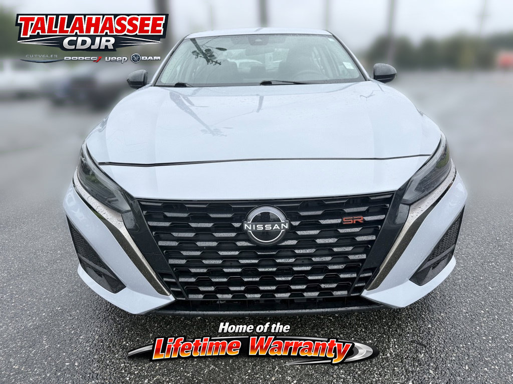 Used 2024 Nissan Altima 2.5 SR AWD/4WD image 12