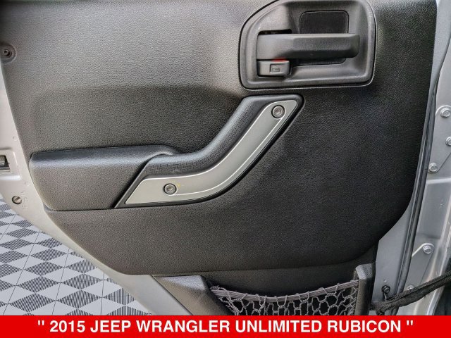 Used 2015 Jeep Wrangler Unlimited Rubicon w/ Connectivity Group AWD/4WD image 24
