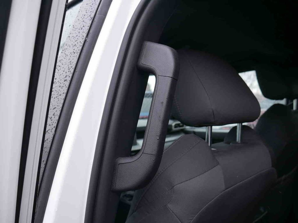 Used 2025 Toyota Tacoma SR5 image 17