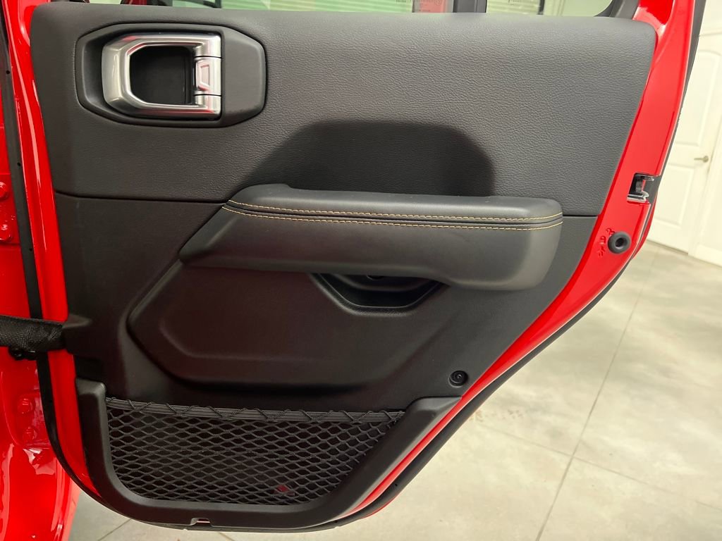 Used 2025 Jeep Wrangler Sahara 4xe image 18