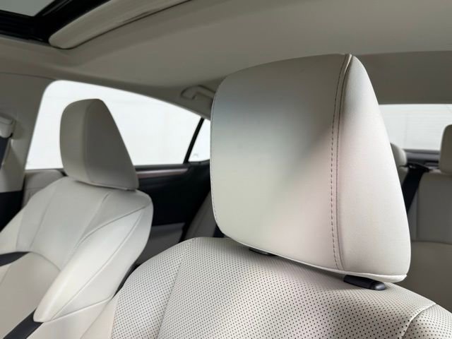 Certified 2025 Lexus ES 300h 300h w/ Premium Package image 14