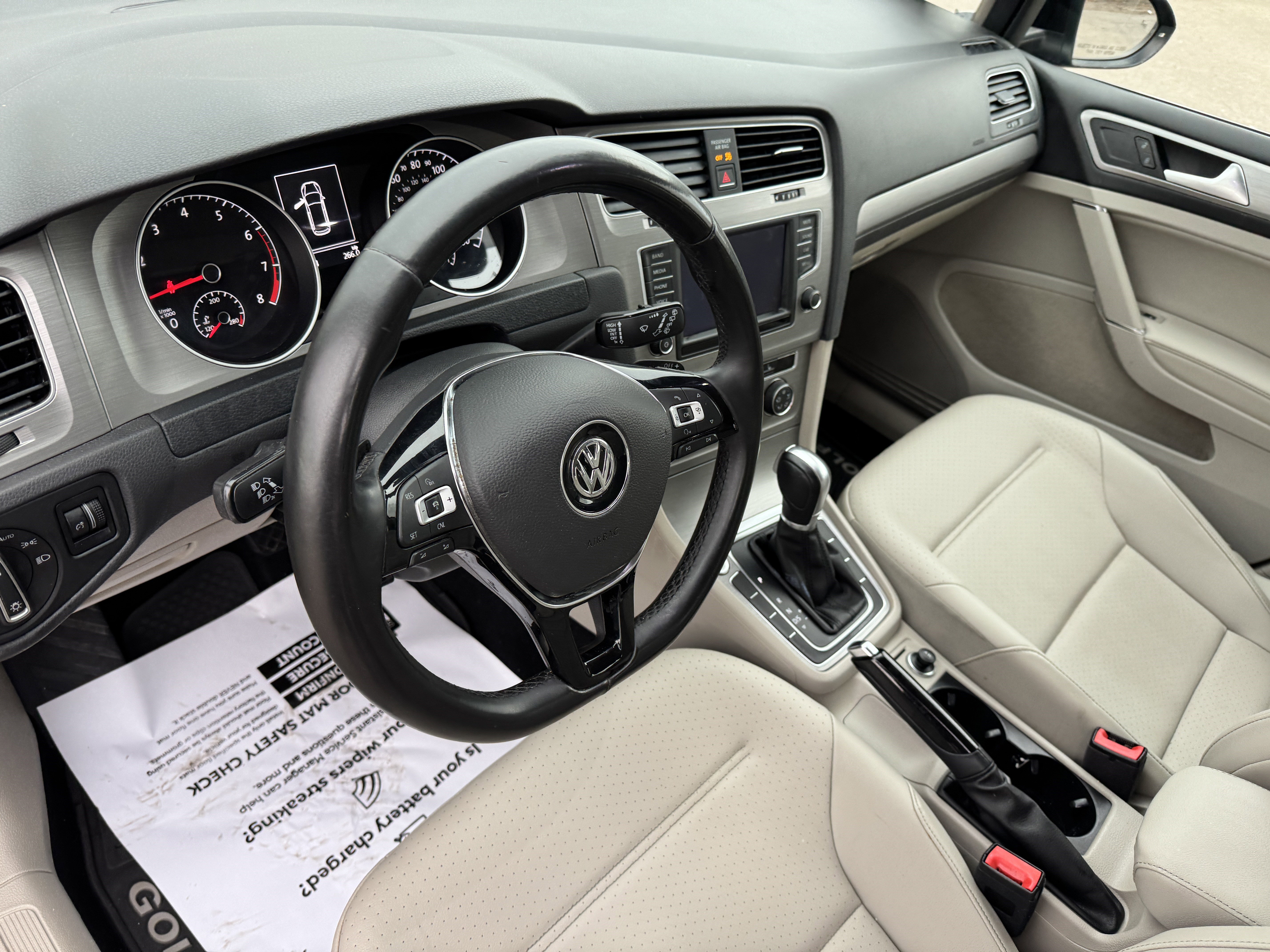 Used 2016 Volkswagen Golf Limited Edition image 13