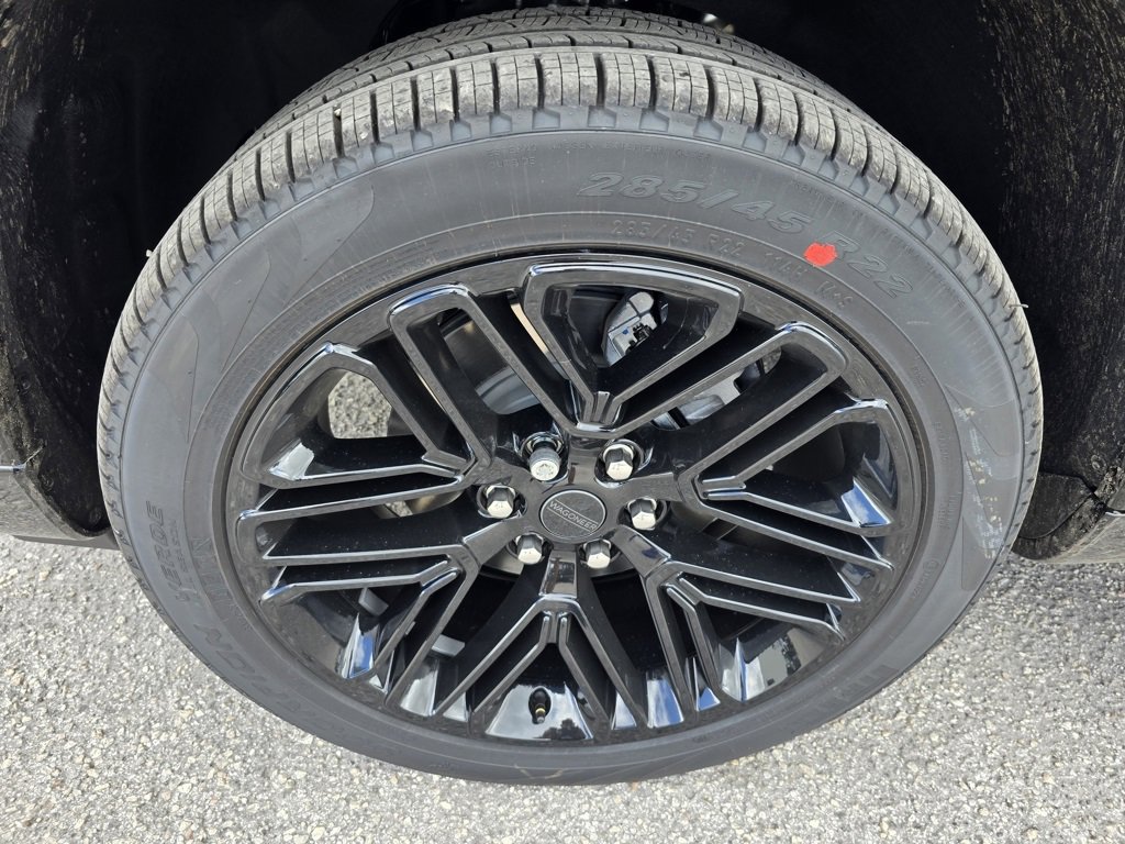 New 2025 Jeep Wagoneer L Series II w/ HD Trailer Tow Package w/25F image 9