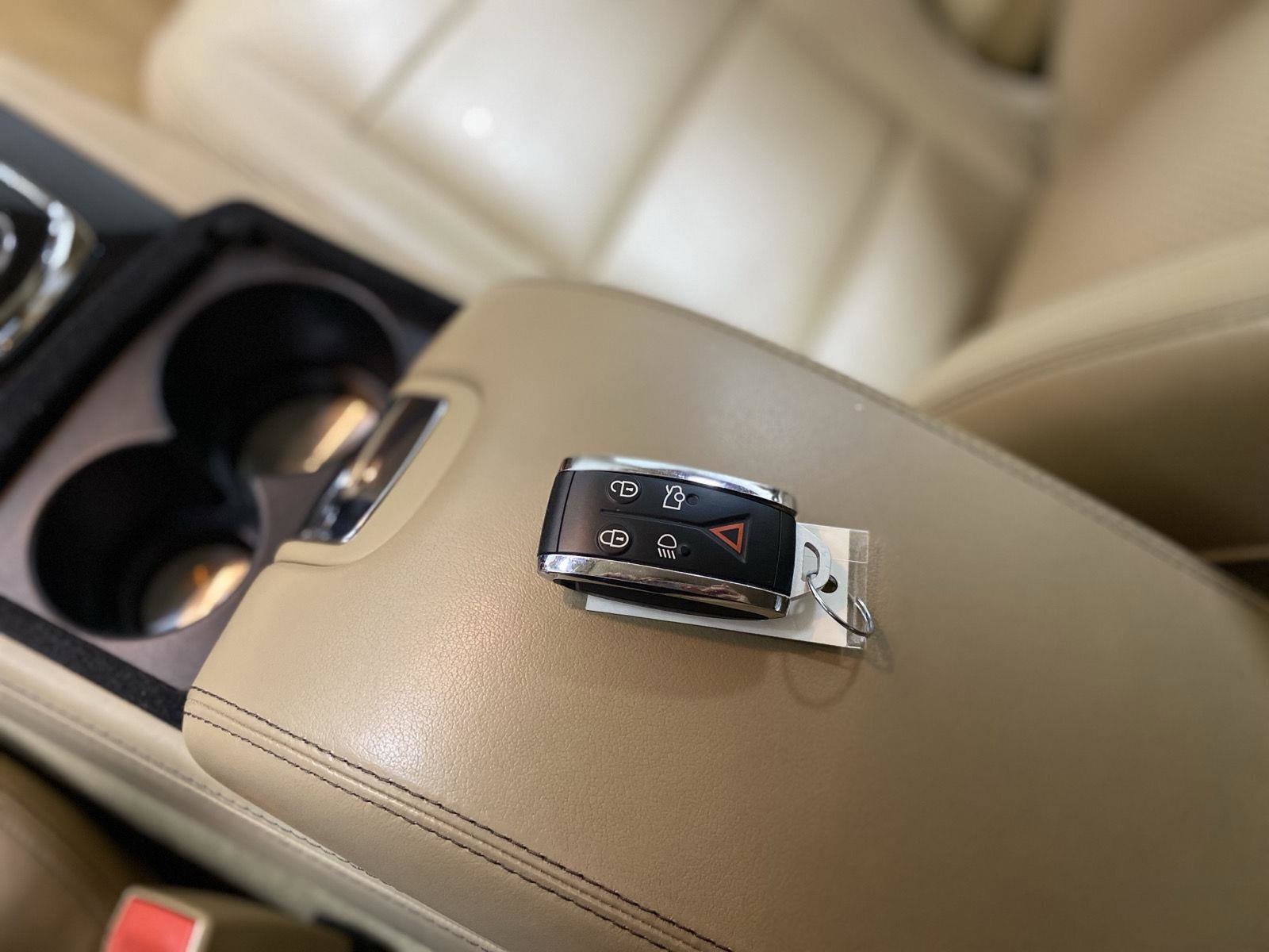 Used 2013 Jaguar XK Coupe RWD image 30