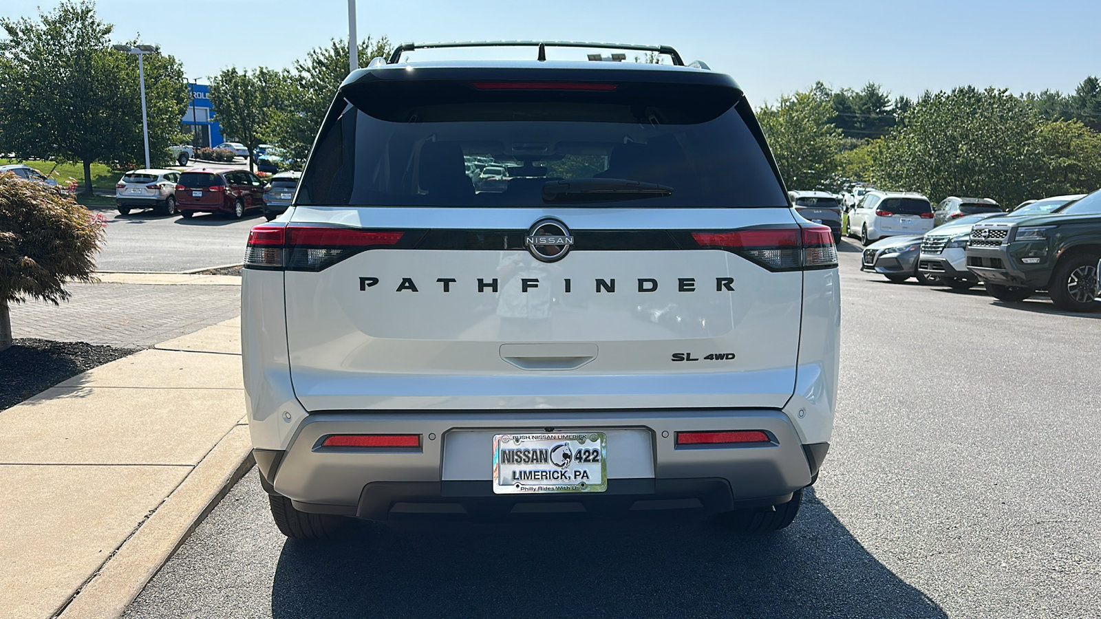 Certified 2024 Nissan Pathfinder SL w/ Black Appearance Package image 5