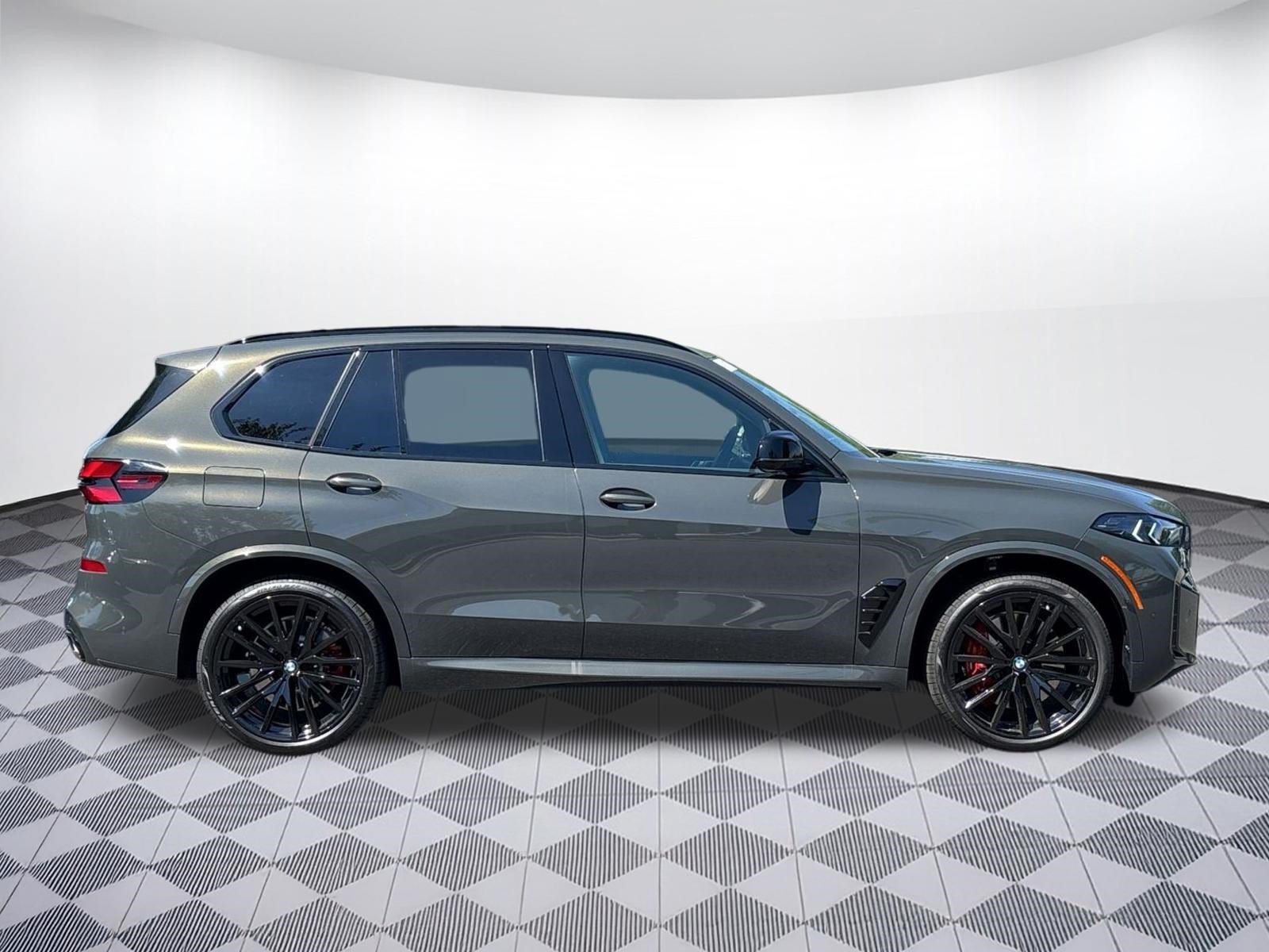 New 2026 BMW X5 M60i AWD/4WD image 8