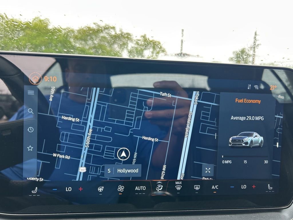 Used 2024 Ford Mustang Premium image 12