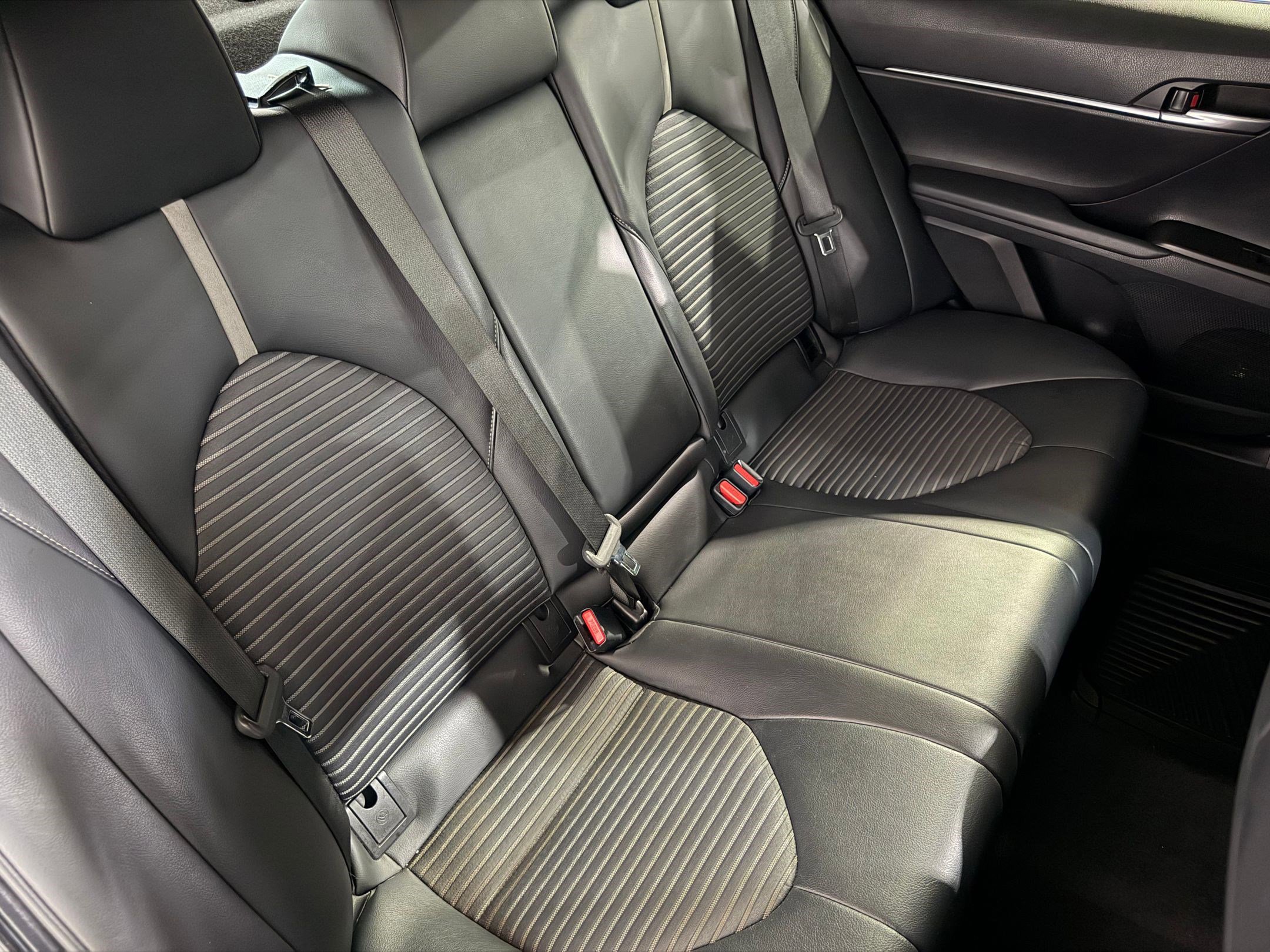 Used 2021 Toyota Camry SE image 34