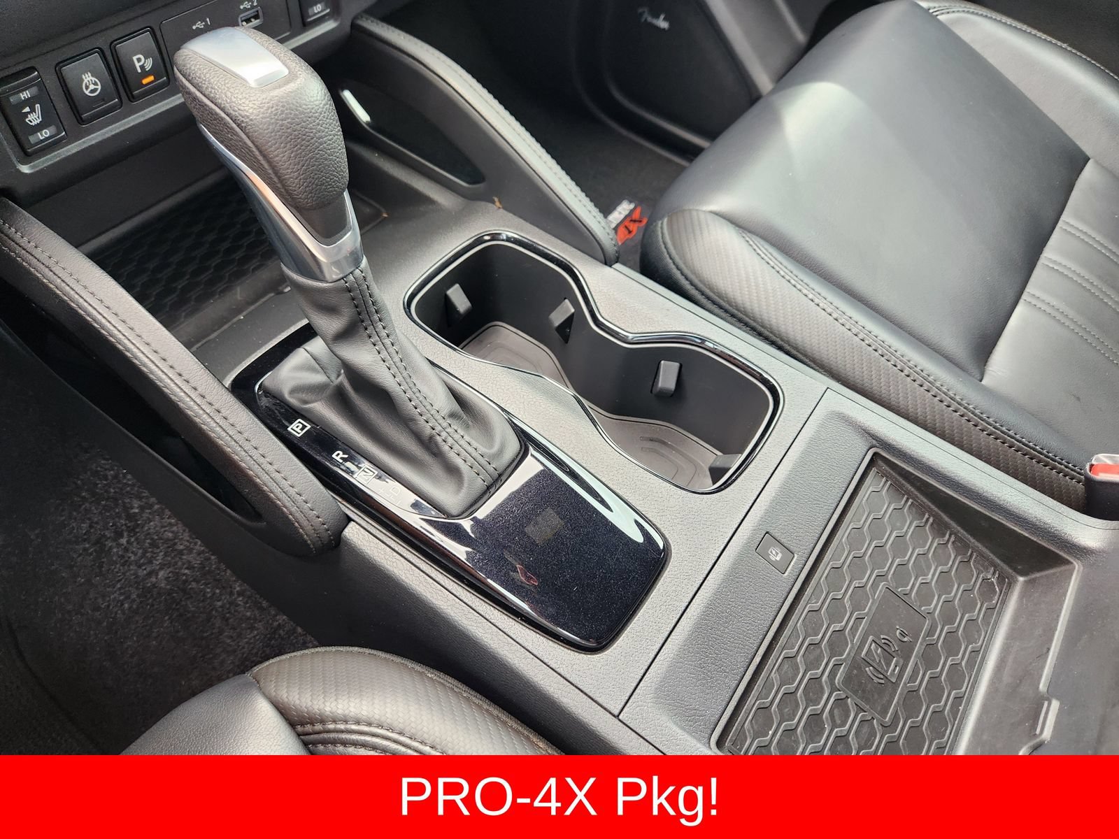 Used 2022 Nissan Frontier PRO-4X w/ Pro-4X Premium Package AWD/4WD image 27