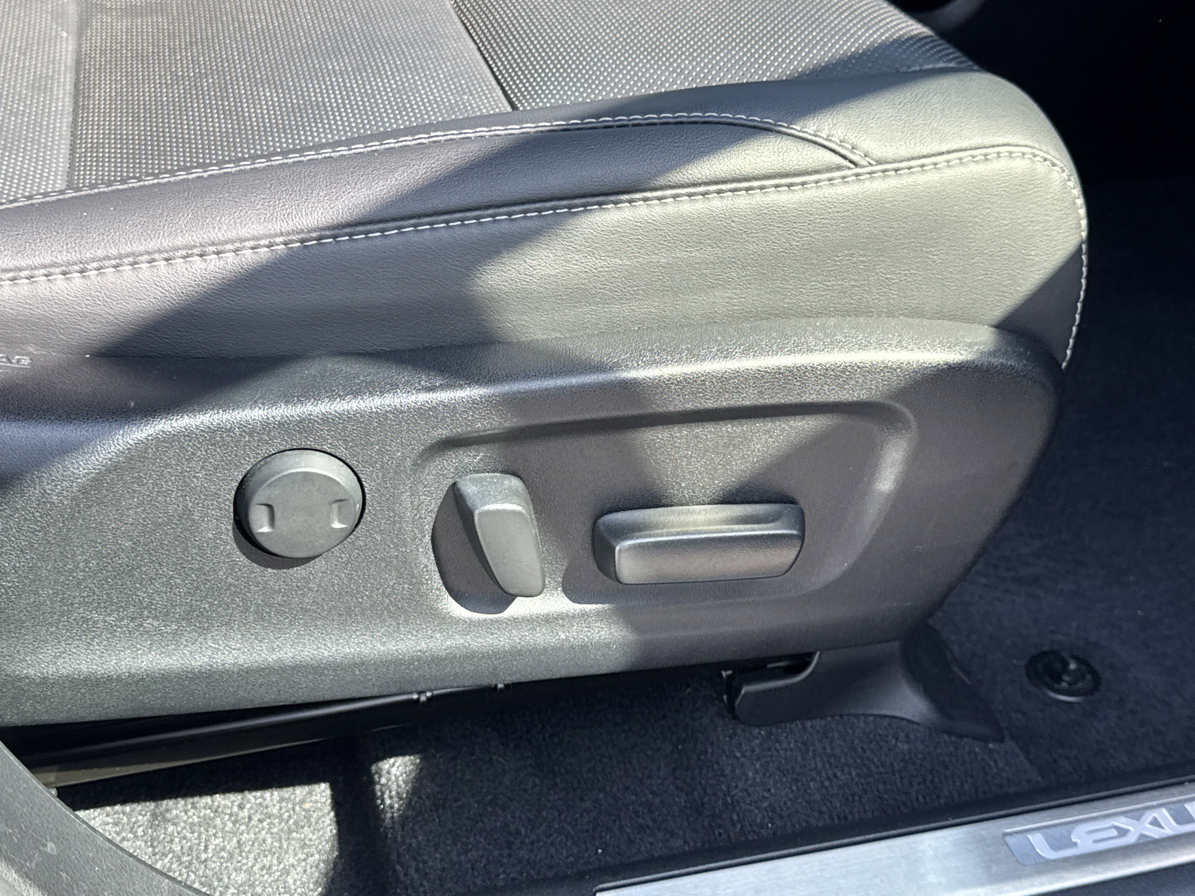 Used 2018 Lexus RX 350L AWD image 22