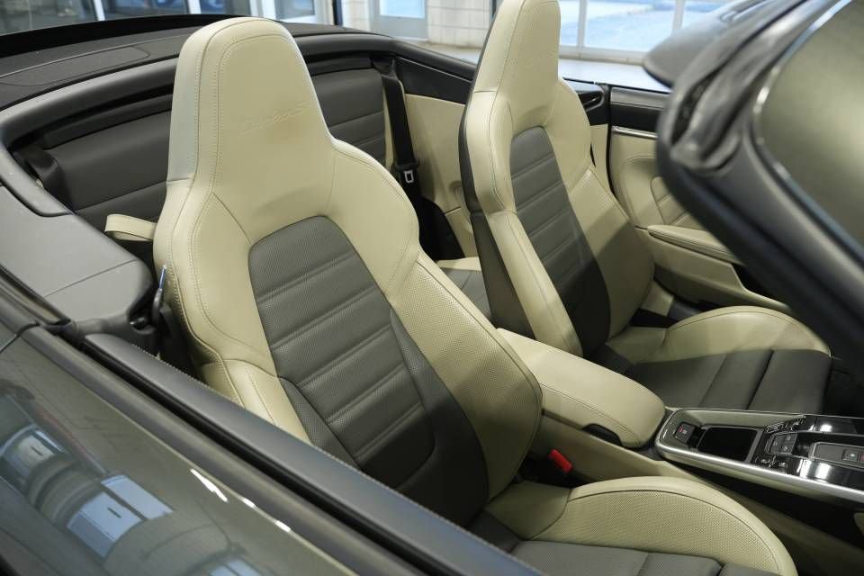 Certified 2021 Porsche 911 Turbo S image 51