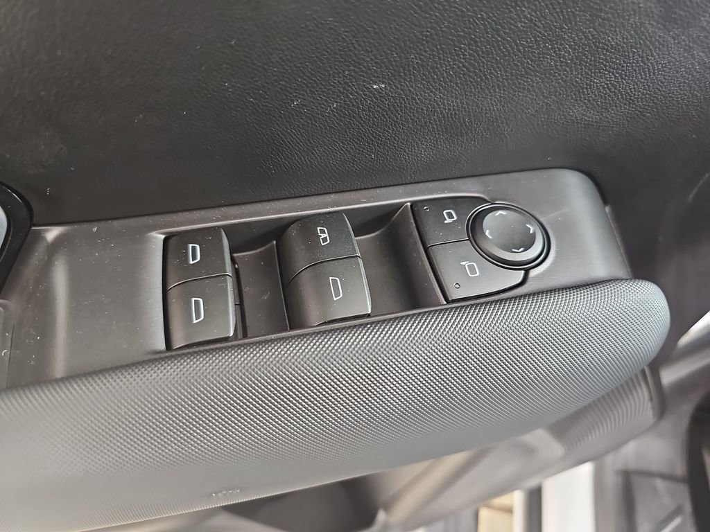 Certified 2023 Chevrolet Colorado Z71 w/ Z71 Convenience Package 2 image 31