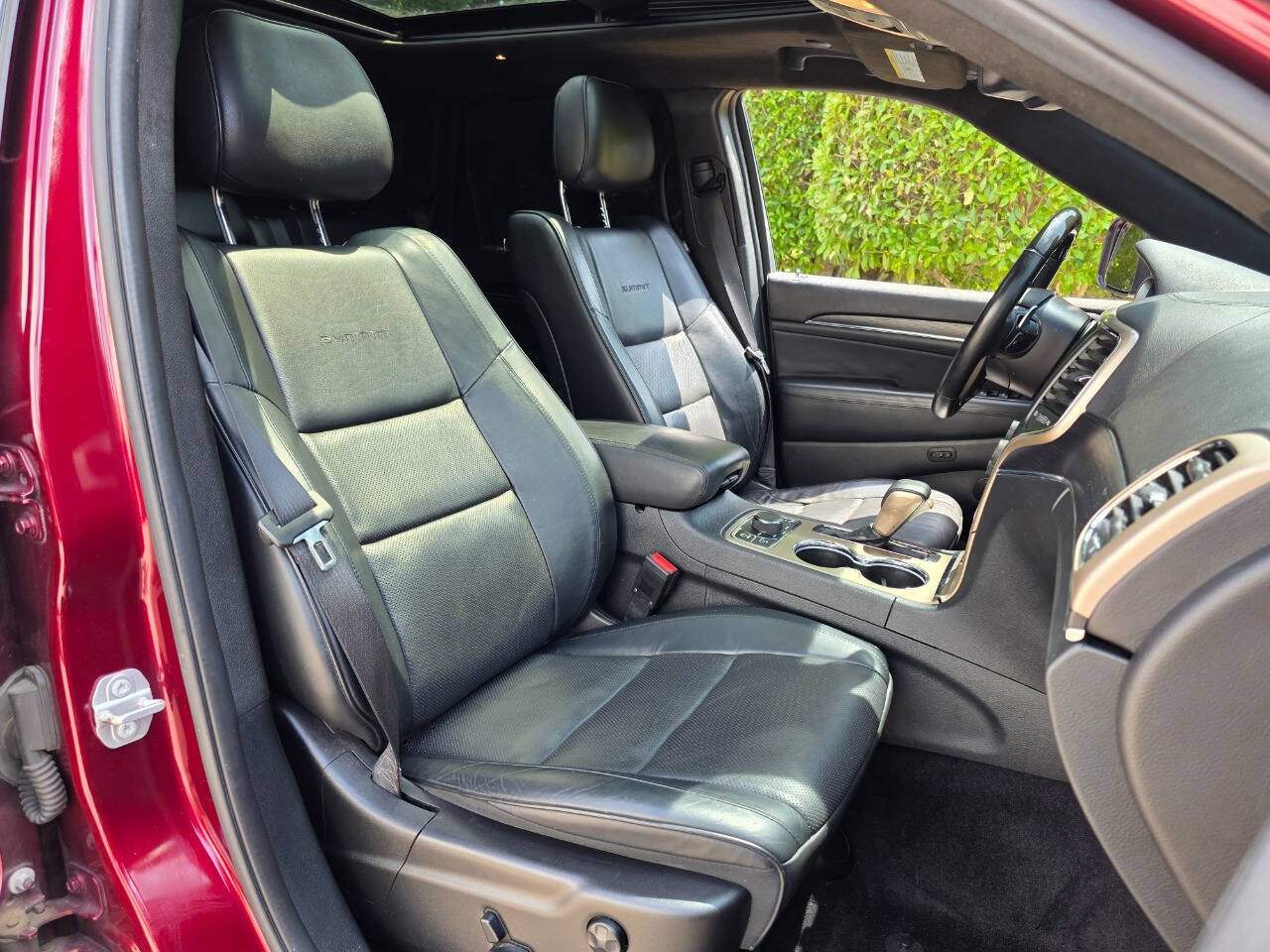 Used 2016 Jeep Grand Cherokee Summit w/ Platinum Series Group AWD/4WD image 41